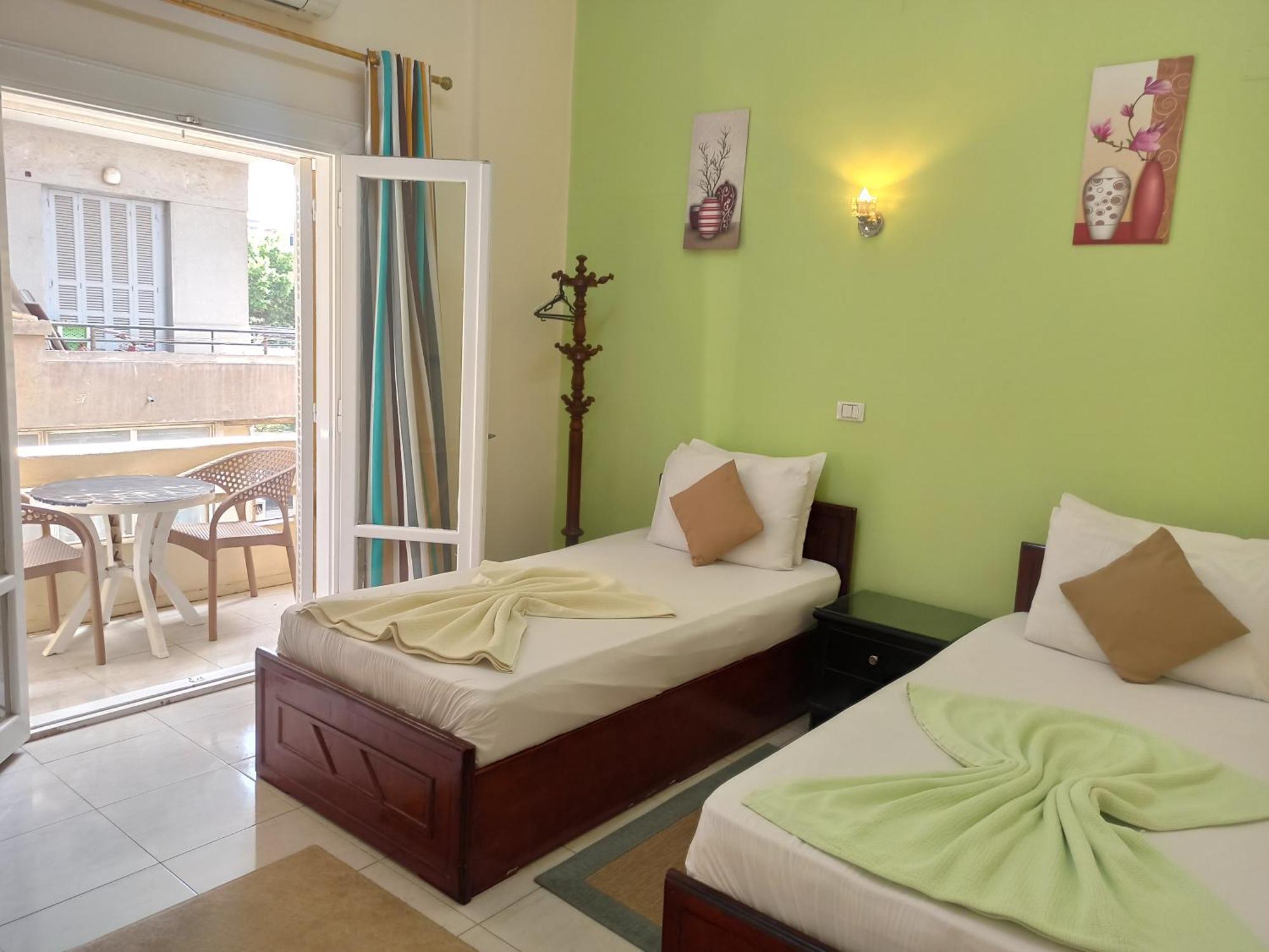 Golden Star Hostel 3*