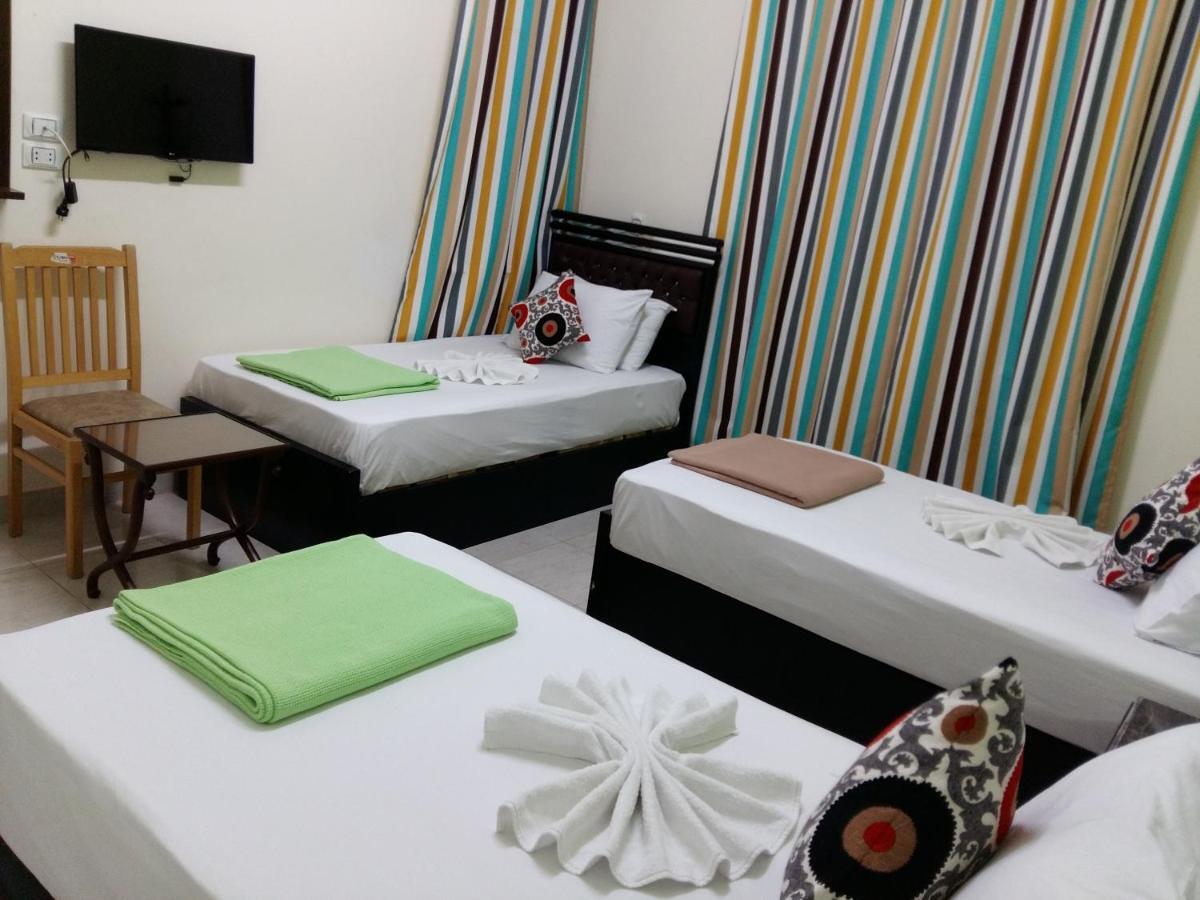 Golden Star Hostel *
